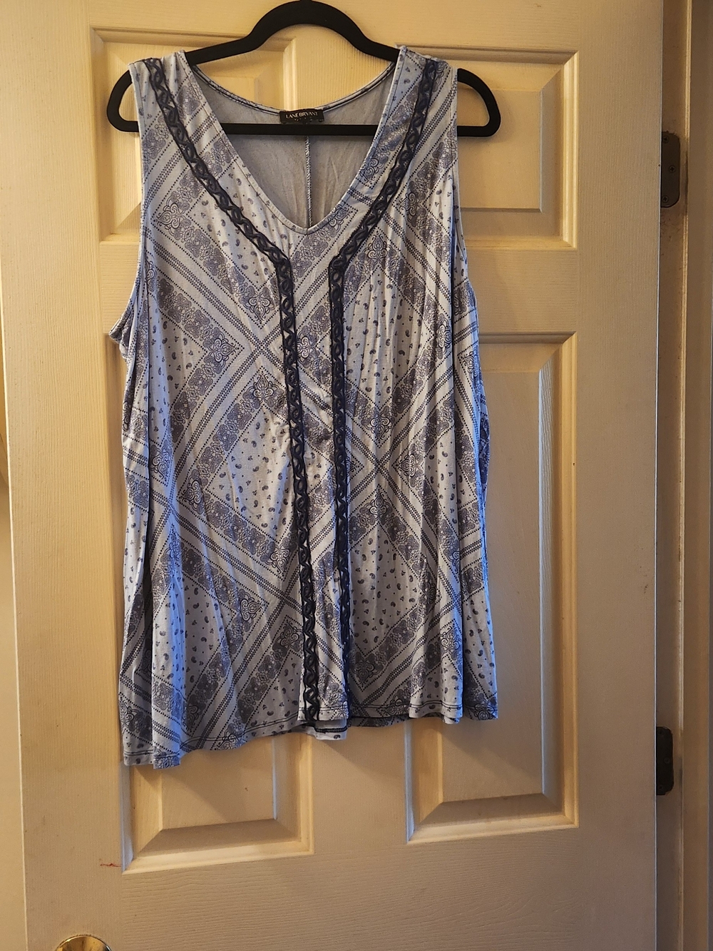 Lane Bryant Light Blue & Navy Printed V-Neck Sleeveless Tank